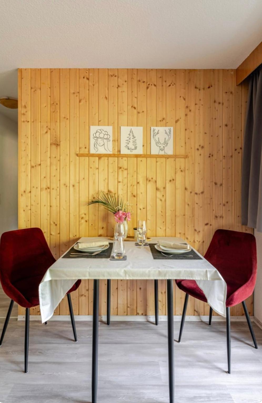 דירות סאסבאכוואלדן An Wanderwegen Gelegen Mit Terrasse Und Boxspringbett מראה חיצוני תמונה