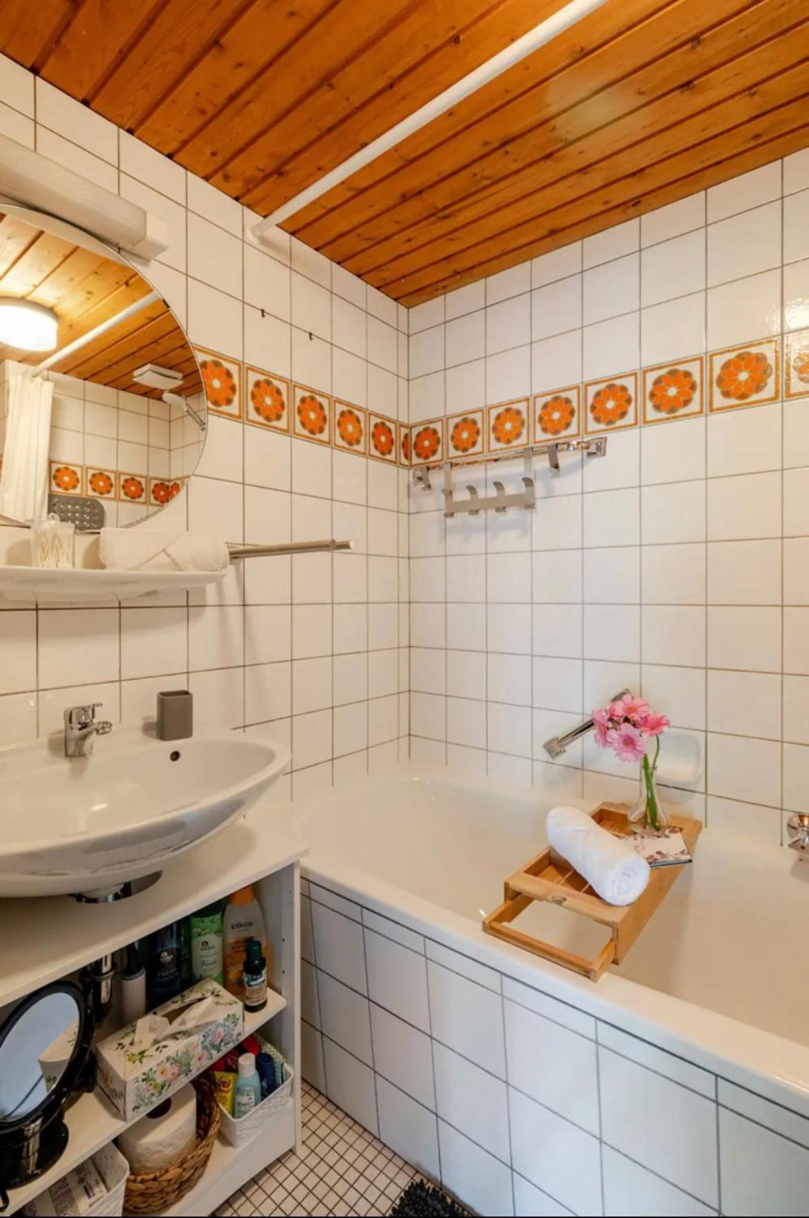דירות סאסבאכוואלדן An Wanderwegen Gelegen Mit Terrasse Und Boxspringbett מראה חיצוני תמונה